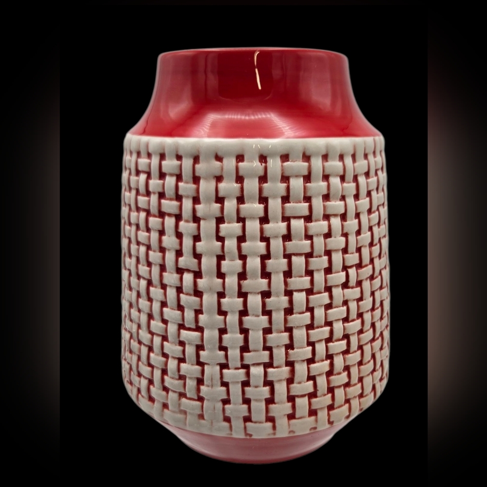 Retro Vintage Ceramic Red White Basket Weave Decorative Vase